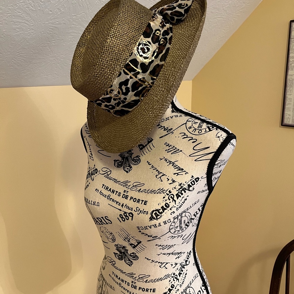 LADIES HAT - Picture 3 of 10